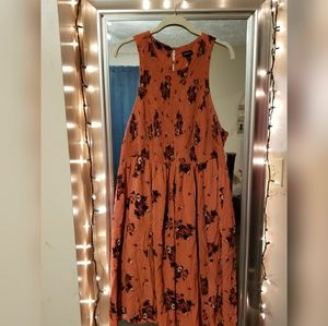 TORRID SIZE 4 RUST COLORED RUCHED HALTER DRESS